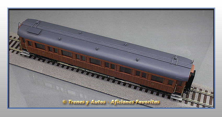 Coche pasajeros madera Largo Recorrido CC-637 - Renfe